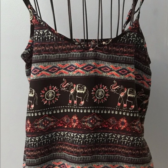 HOLLISTER ๐ tank - Picture 1 of 5